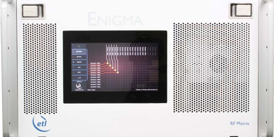 32×32 Enigma L-band Distributive Switch Matrix 画像