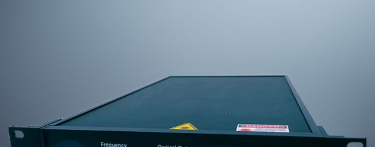 532/550/556nm狭線幅レーザ 画像