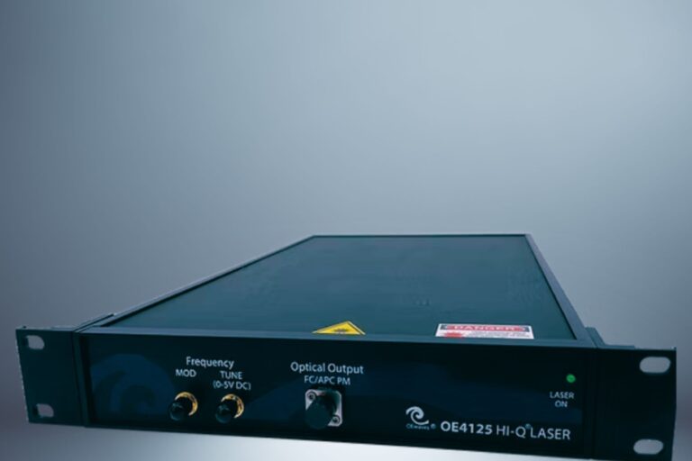 640-700nm狭線幅レーザ