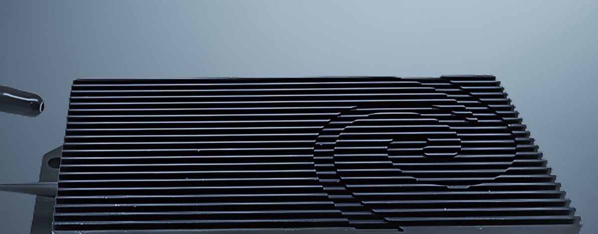 1290-1370nm狭線幅レーザ 画像