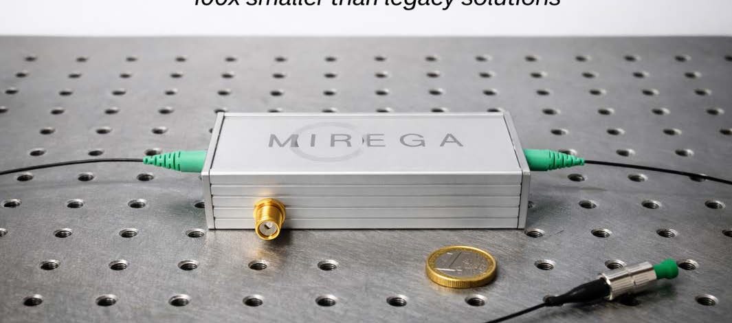 High Finesseファブリペローチューナブルフィルタ 画像