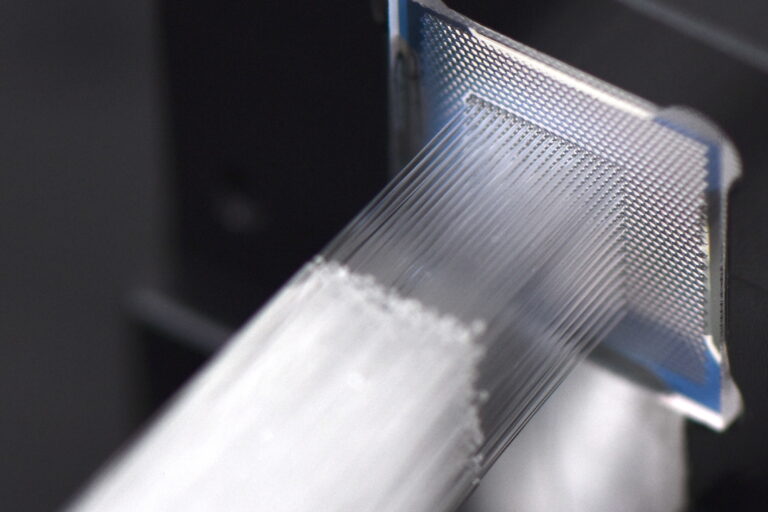 高密度ファイバ一体型マイクロレンズアレイ