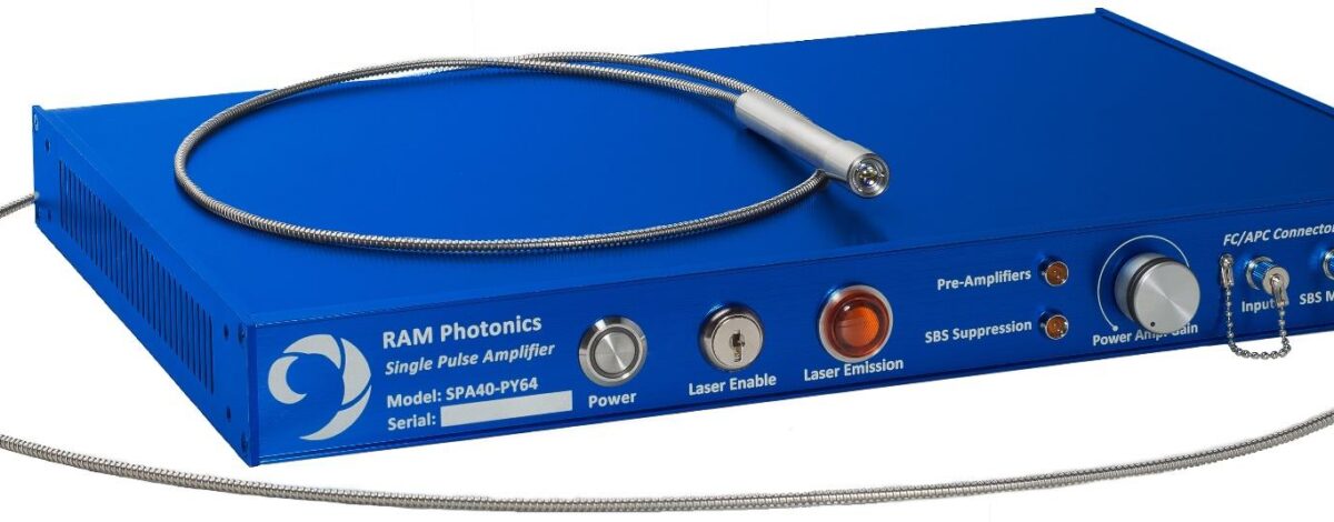 シングルパルスファイバ増幅器 画像